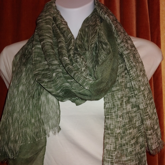Accessories - Beautiful scarf